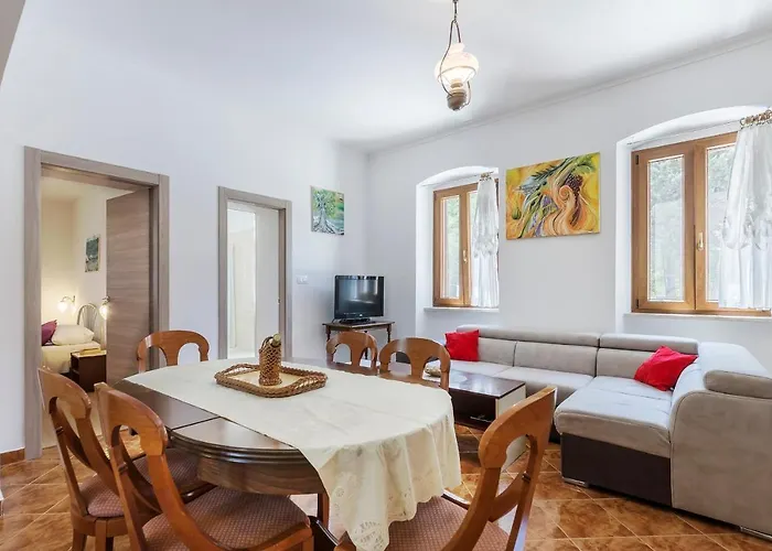 Villa Ana